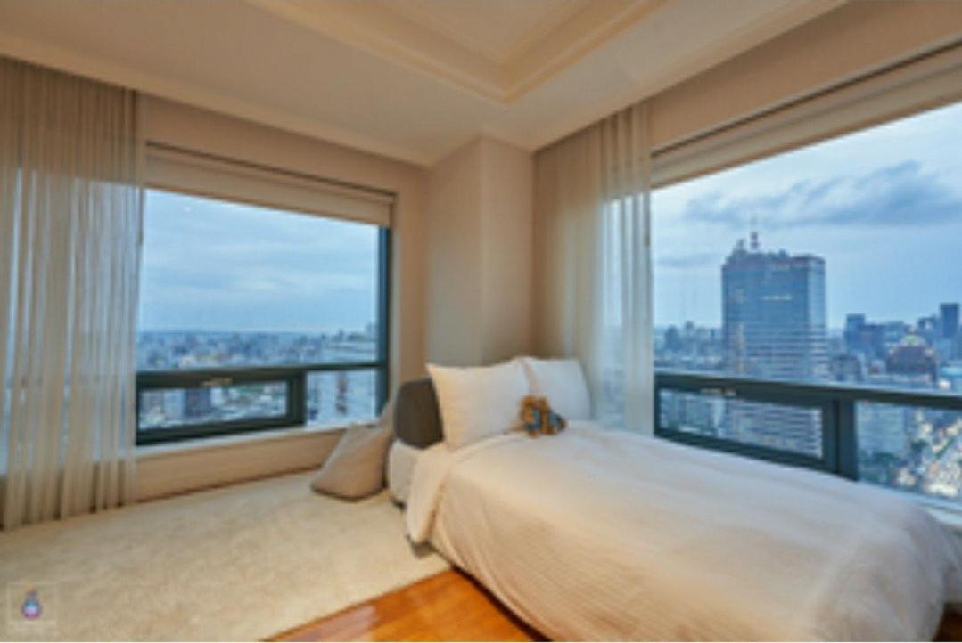 Corner Inn Taichung Exterior foto